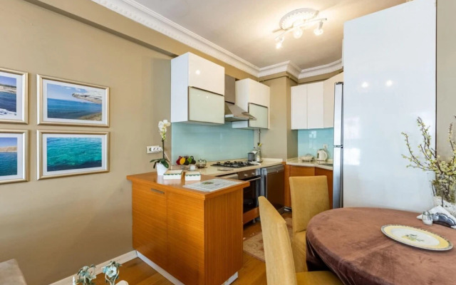 Lovely and Central Flat Near Nisantasi in Sisli