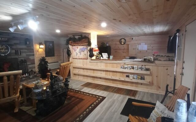 Sunshine Motel and Cabins