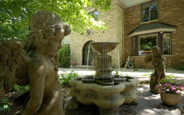 The Roost Bed and Breakfast