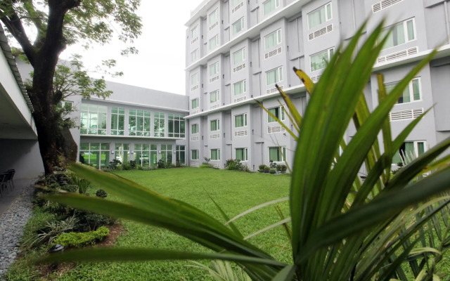 Microtel by Wyndham UP Technohub