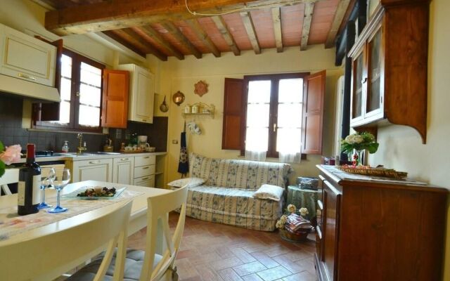 Apartment In Romantic Tuscan Village