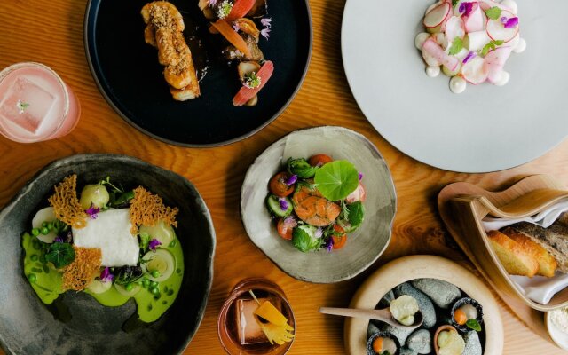 Pluvio Restaurant and Rooms