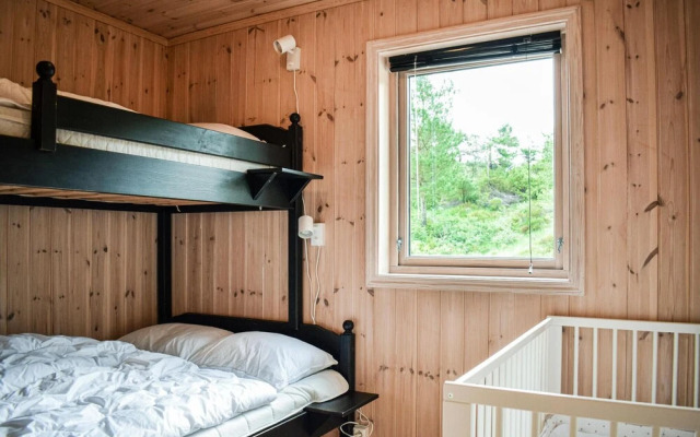 Stunning Home in Bjoa With 4 Bedrooms and Wifi