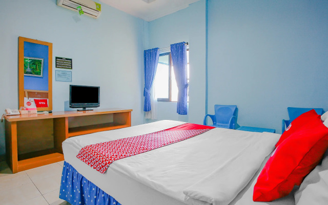 OYO 90072 Apri Inn Syariah