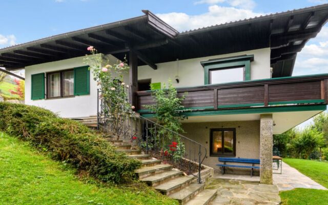 House Riki Bruck