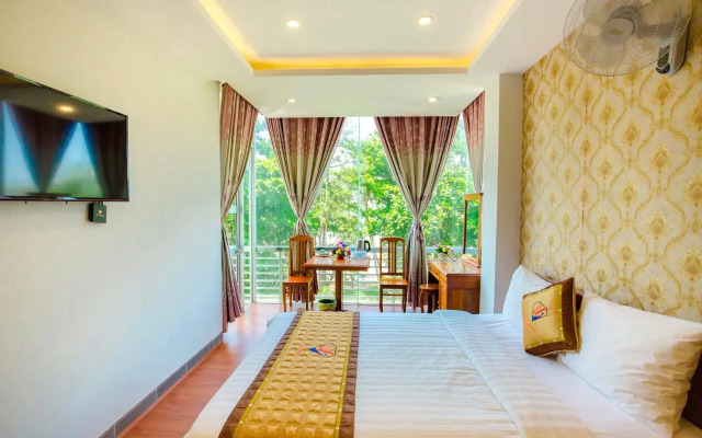 Y Linh Hotel