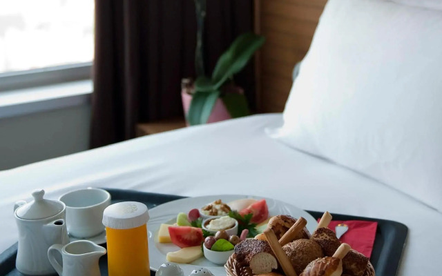 Melia Paris La Defense