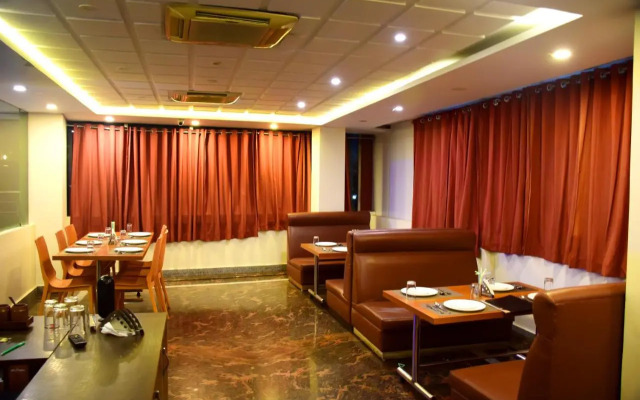 Hotel Anand International