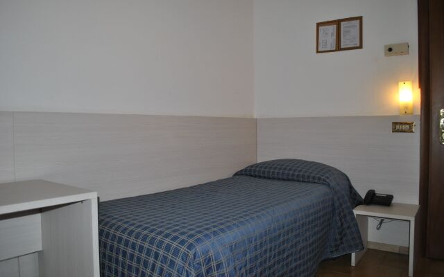 Auto Park Hotel