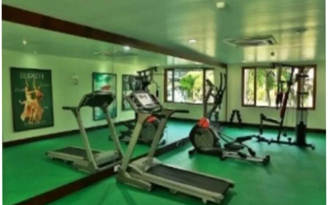 Hotel BTH Sarovaram