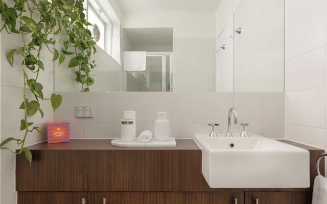 MAC St Kilda by Melbourne Apartment Collection
