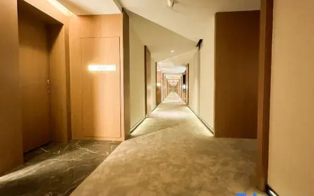 Sailimu Lake Xinmin Muyun Mountain Residence Hotel
