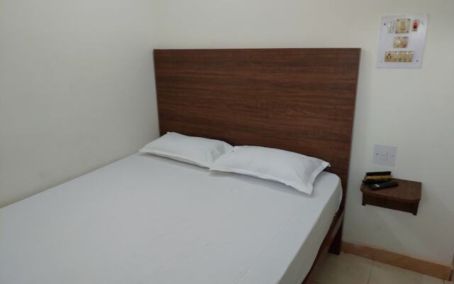 Hotel Green Palace and Ujala Restaurant