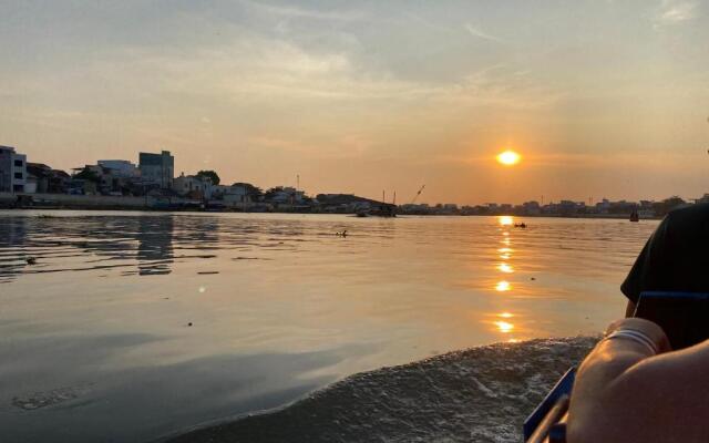 Mekong Farmstay CanTho - C.R Floating Market