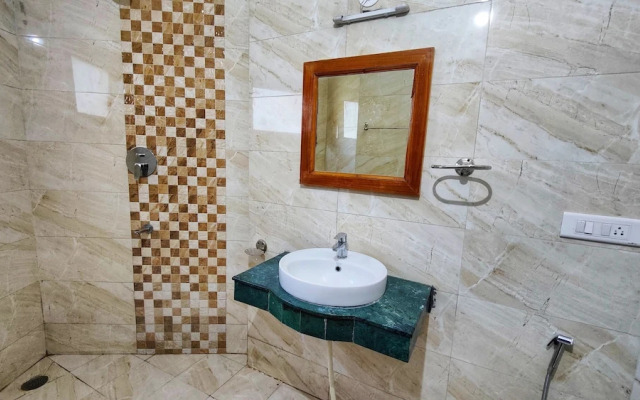 Neel Giri Resort