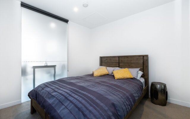 Sky 1 BDR South Yarra Apartment