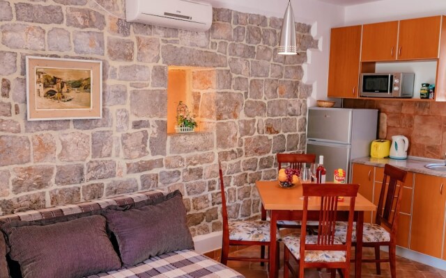 Apartments Bigovo Veljic
