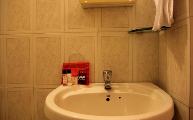 HMR Royal Inn