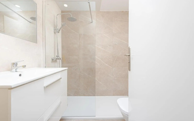 Francisco Remiro Fabulous Furnished Apartments in Guindalera