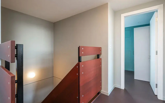 Chic Three-bedroom Home in Poplar