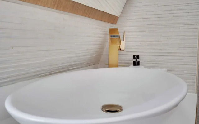 Amazing Historical Parisien Loft Next TO Louvre Area ! - 4
