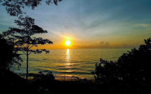 OYO 2450 Hening Homestay Near Pantai Tanjung Bias