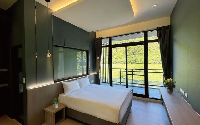 Longtan Lake Inn