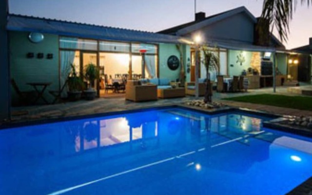 Hobie Beach Guest House