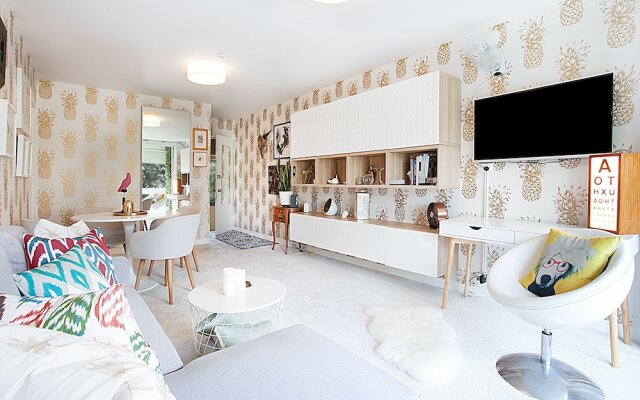 PANAMA-hosted by:L'Abode Accommodation