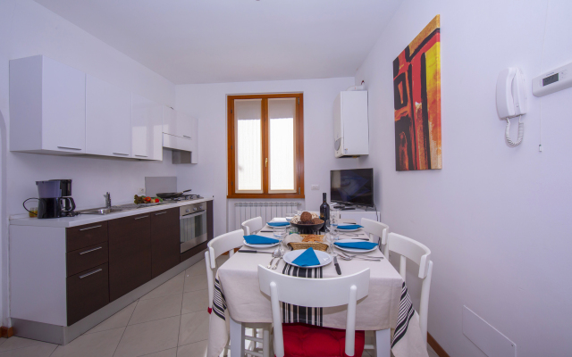 Fontana Del Lago Apt. 4