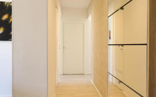 Apartment Port