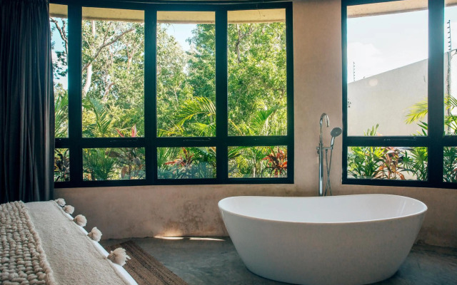 Round Villa Private Pool & Jungle rooftop 2A