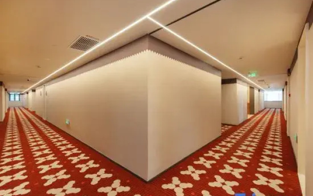 Hello Hotel（Wuhan skp Chuhehanjie Branch)