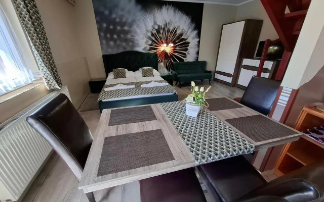Kék Lagúna Apartmanok