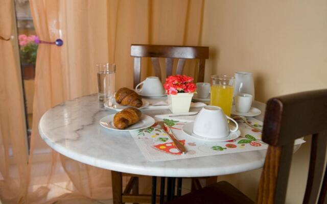 Hotel Cine Holiday