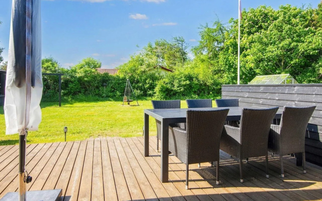 6 Person Holiday Home in Ulfborg