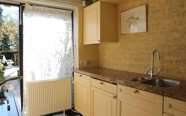Welcoming Holiday Home in Heiloo with Sunlit Terrace