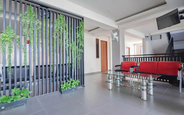 RedDoorz Syariah Plus near Tanjungpura University 2