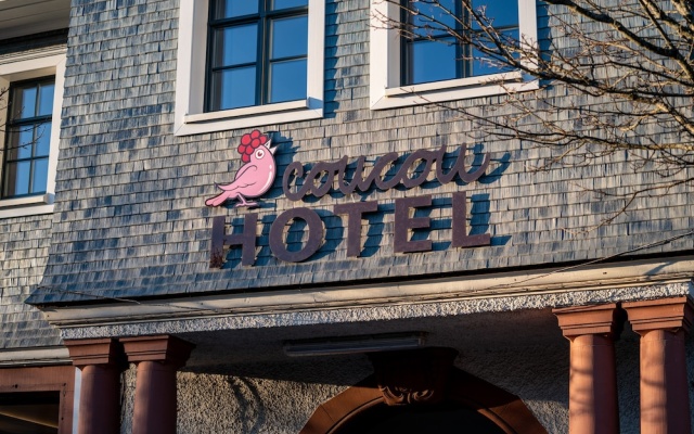 coucou Hotel