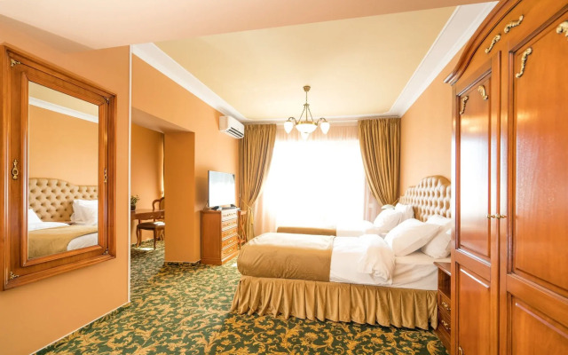 Studio One Accommodation Suites