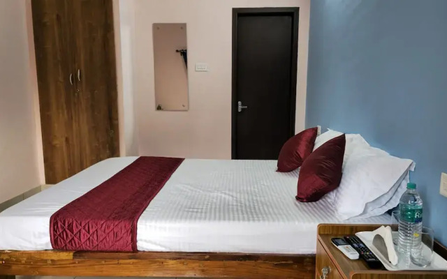 Pondy Pleasant Stay