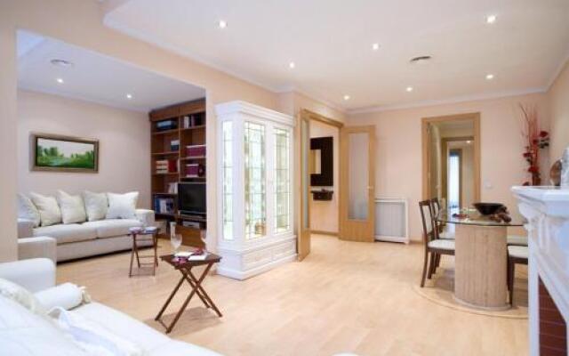 Gran vía Classic Apartment