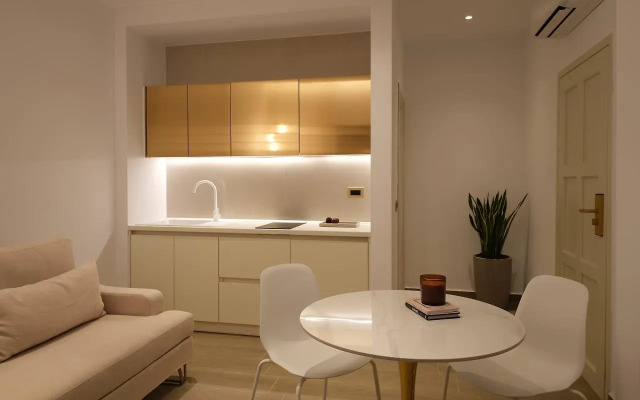 Golden Luxury Suites