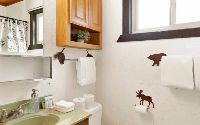 Holmes Away From Home #2485