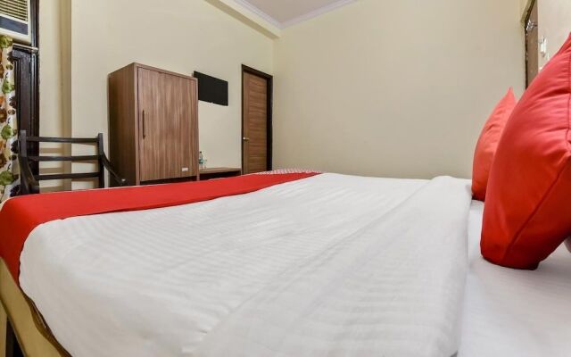 OYO 16642 Flagship Hotel Mahadev