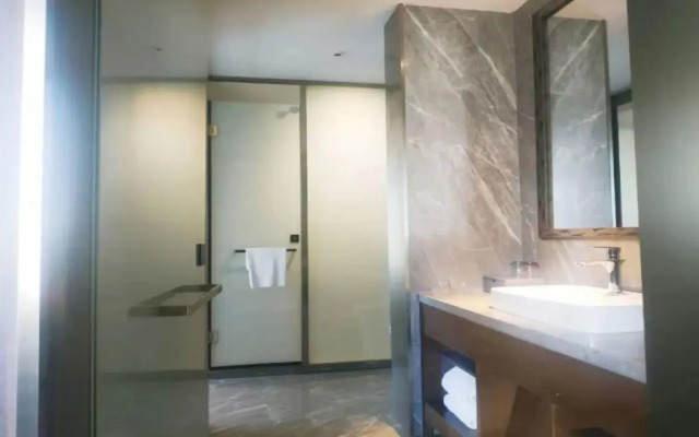 Rezen Dong Hotel (Changchun International Convention and Exhibition Center)