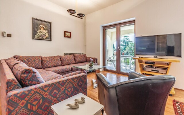 Awesome Home in Premantura With Wifi and 5 Bedrooms