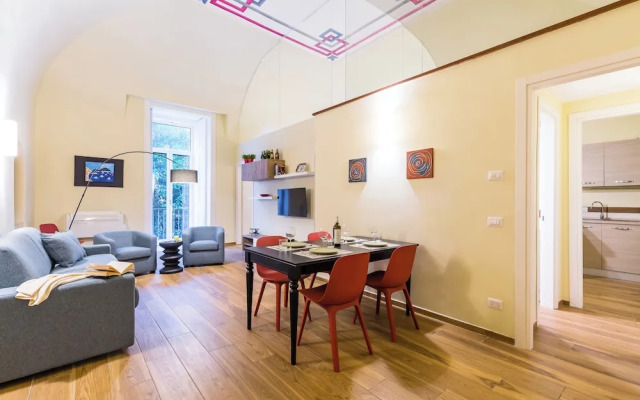 Apartment in the Heart of Nightlife
