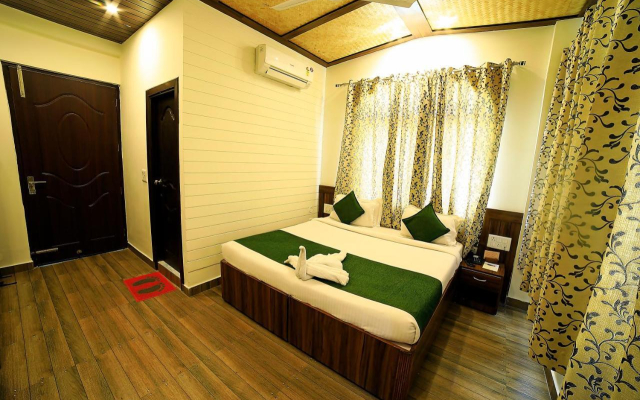 OYO Premium Tapovan 1