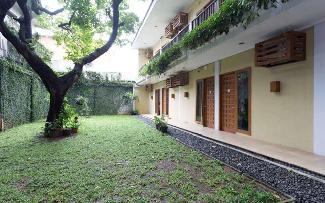 RedDoorz Plus near Cilandak Town Square 2